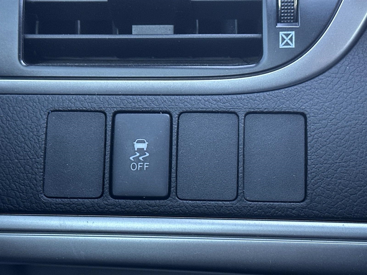 Toyota Camry 4dr Sdn I4 Auto SE Sport Limited Edition (Natl) 2012