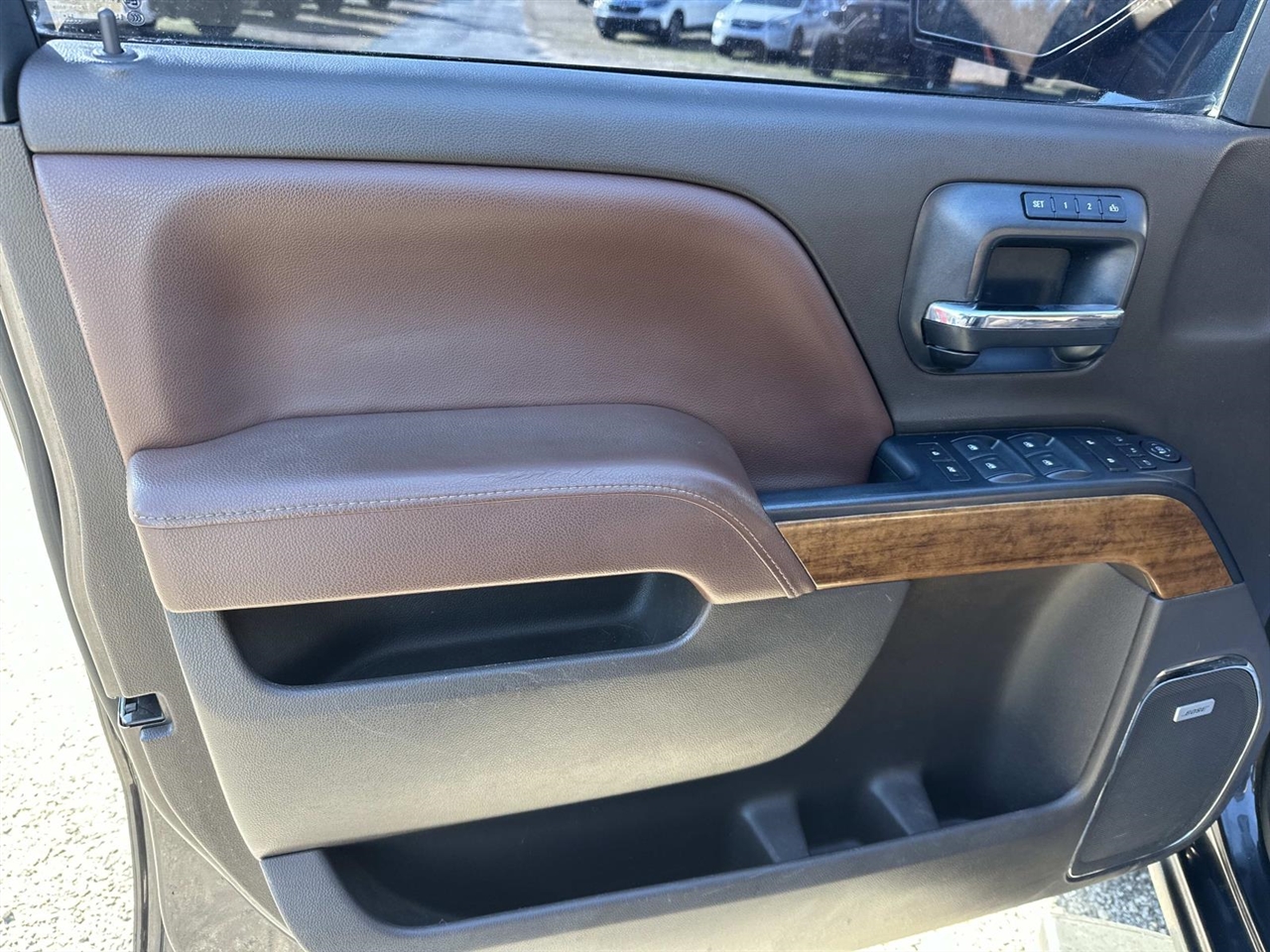 Chevrolet Silverado 1500 4WD Crew Cab 143.5" High Country 2014