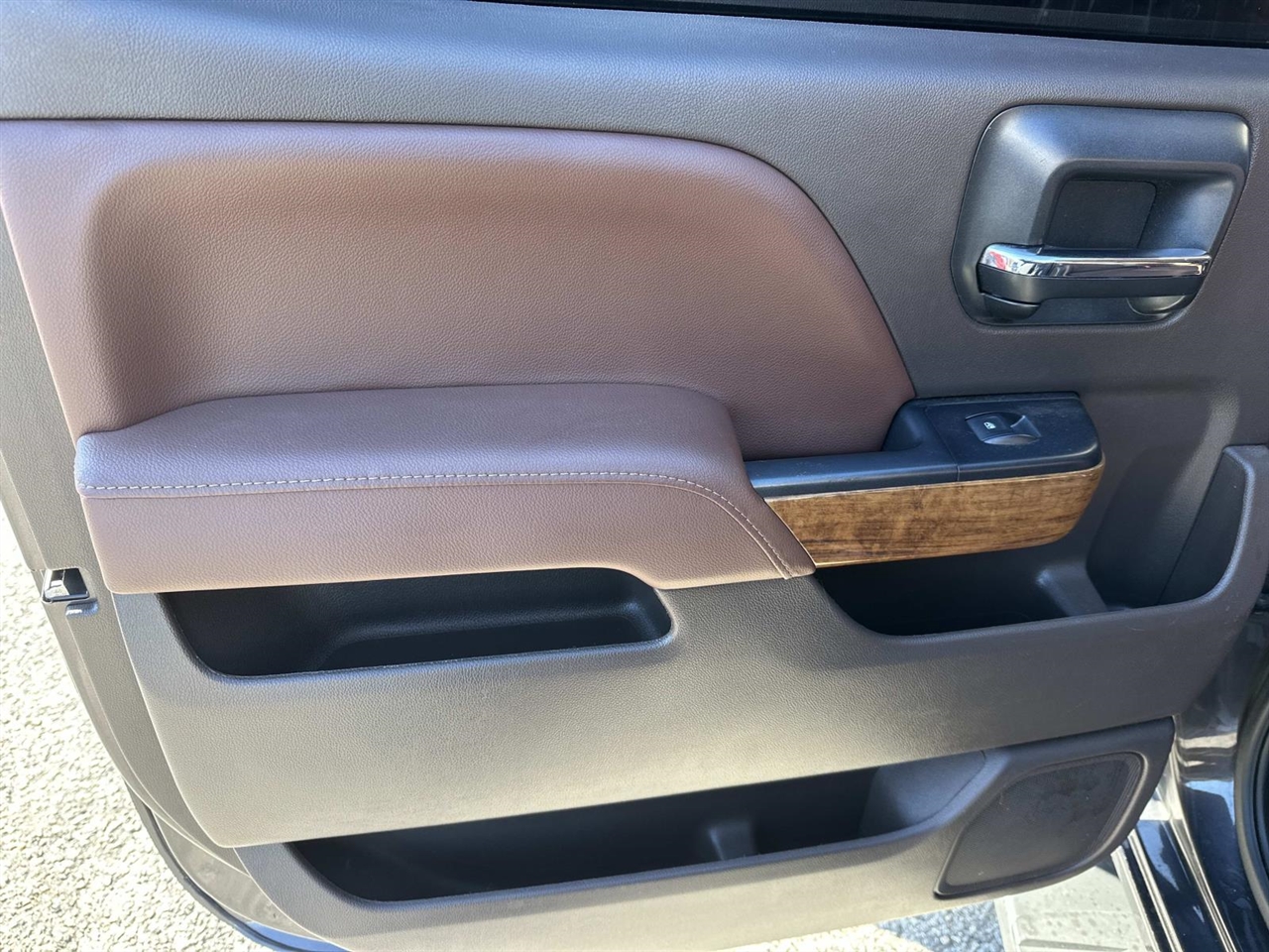 Chevrolet Silverado 1500 4WD Crew Cab 143.5" High Country 2014