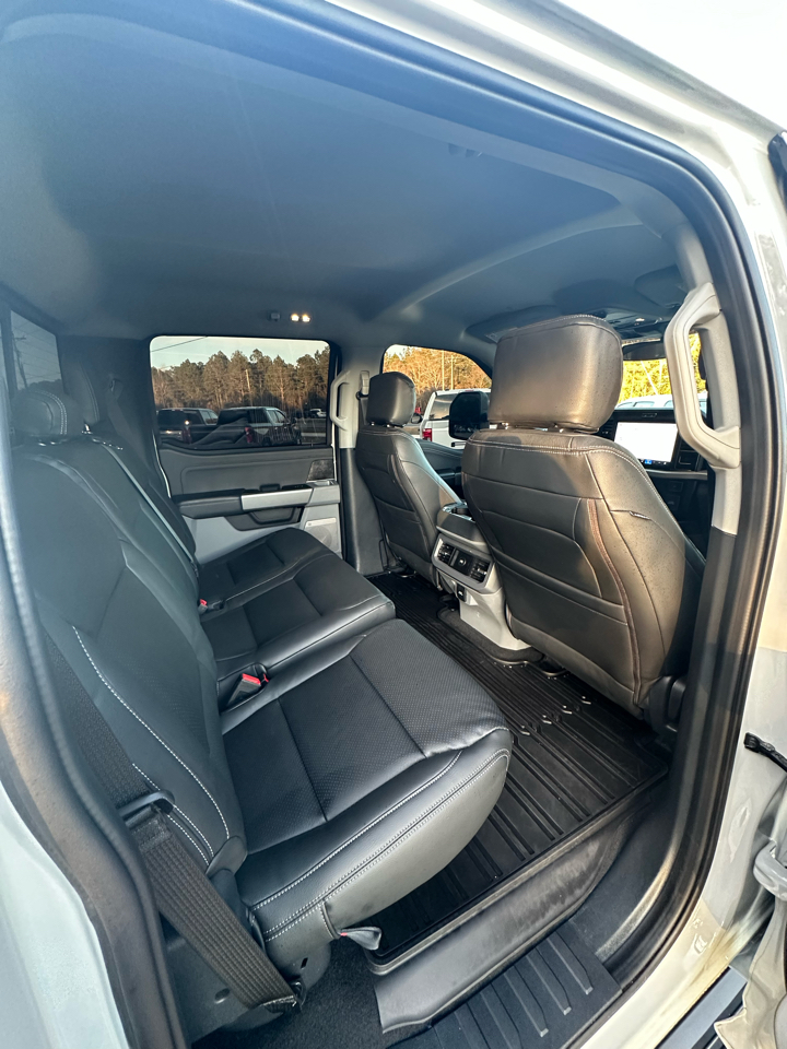 Ford Super Duty F-250 SRW XLT 4WD Crew Cab 6.75' Box 2025