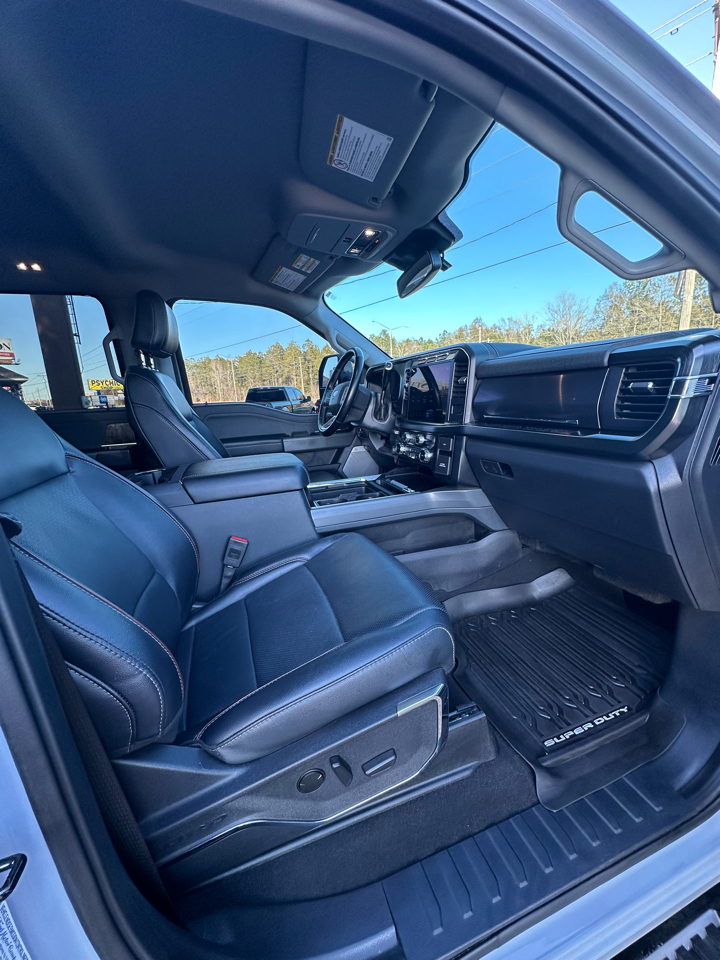 Ford Super Duty F-350 SRW Lariat 4WD Crew Cab 6.75' Box 2024