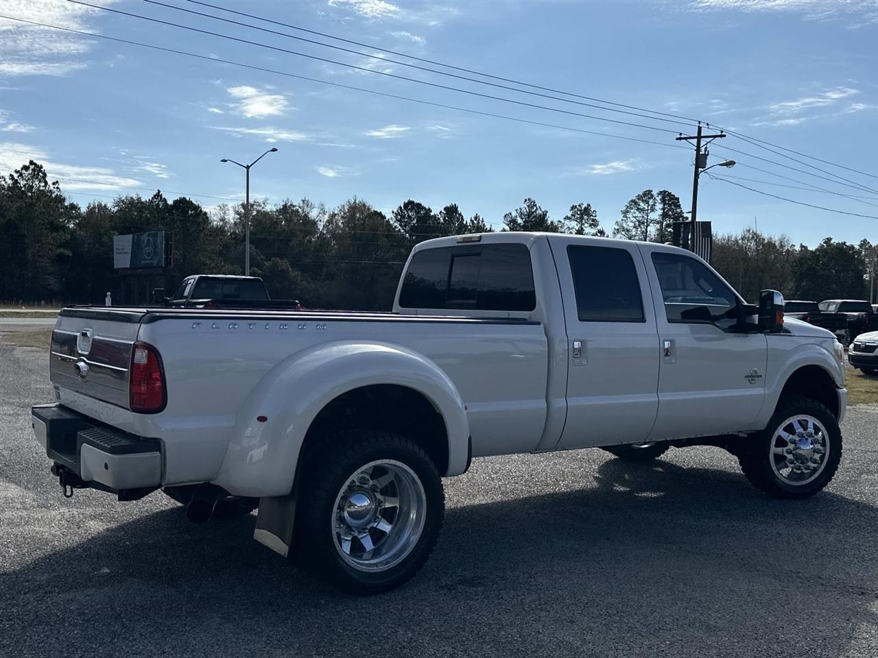 Ford Super Duty F-350 DRW 4WD Crew Cab 172" Platinum 2016