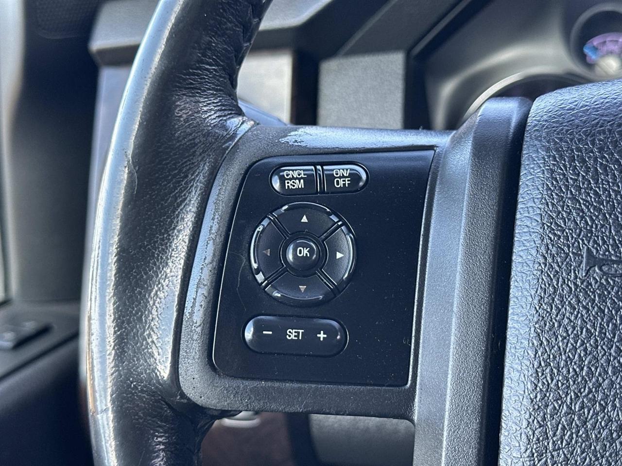 Ford Super Duty F-350 DRW 4WD Crew Cab 172" Platinum 2016