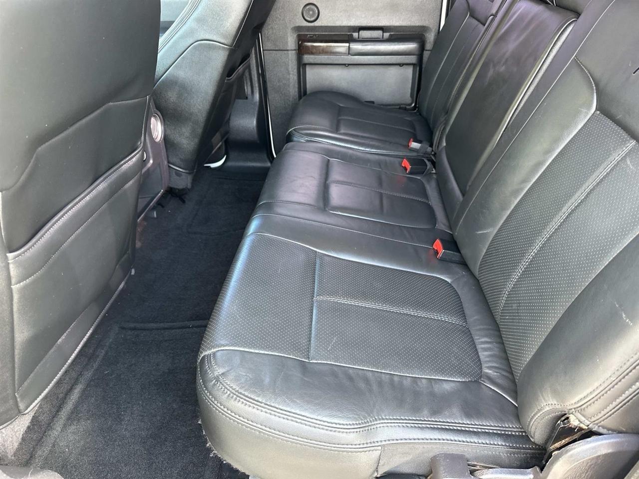 Ford Super Duty F-350 DRW 4WD Crew Cab 172" Platinum 2016