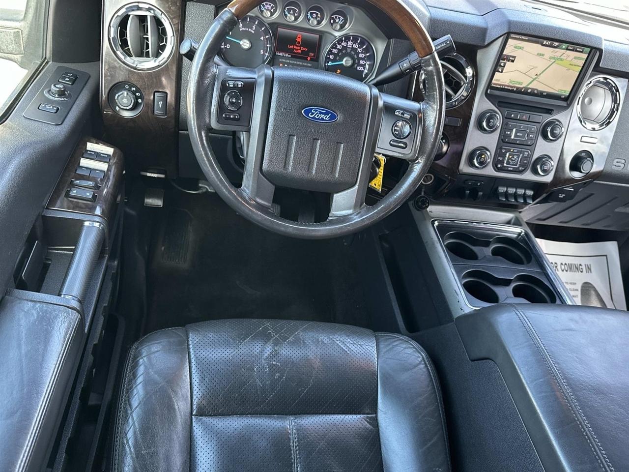 Ford Super Duty F-350 DRW 4WD Crew Cab 172" Platinum 2016