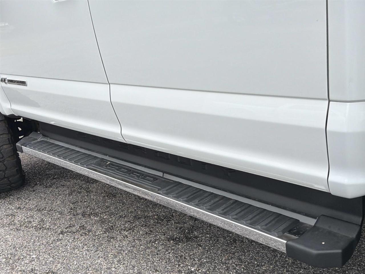 Ford Super Duty F-250 SRW Lariat 4WD Crew Cab 6.75' Box 2021