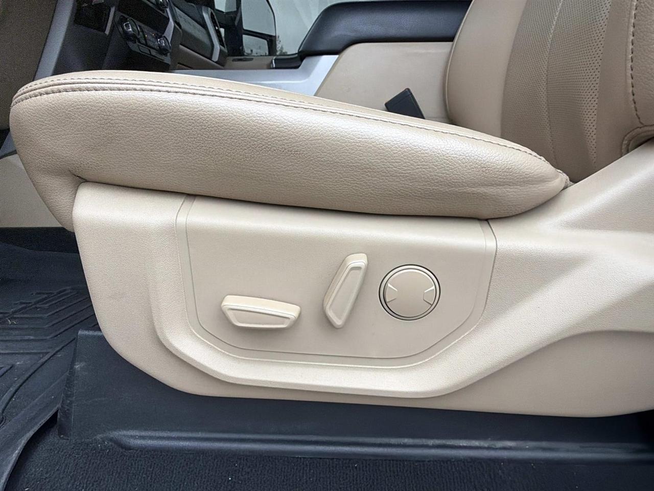 Ford Super Duty F-250 SRW Lariat 4WD Crew Cab 6.75' Box 2021