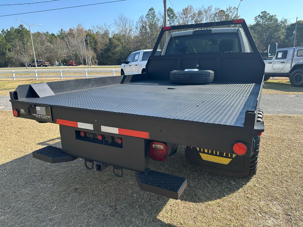 RAM 3500 4WD Reg Cab 143" WB 60" CA Tradesman 2015