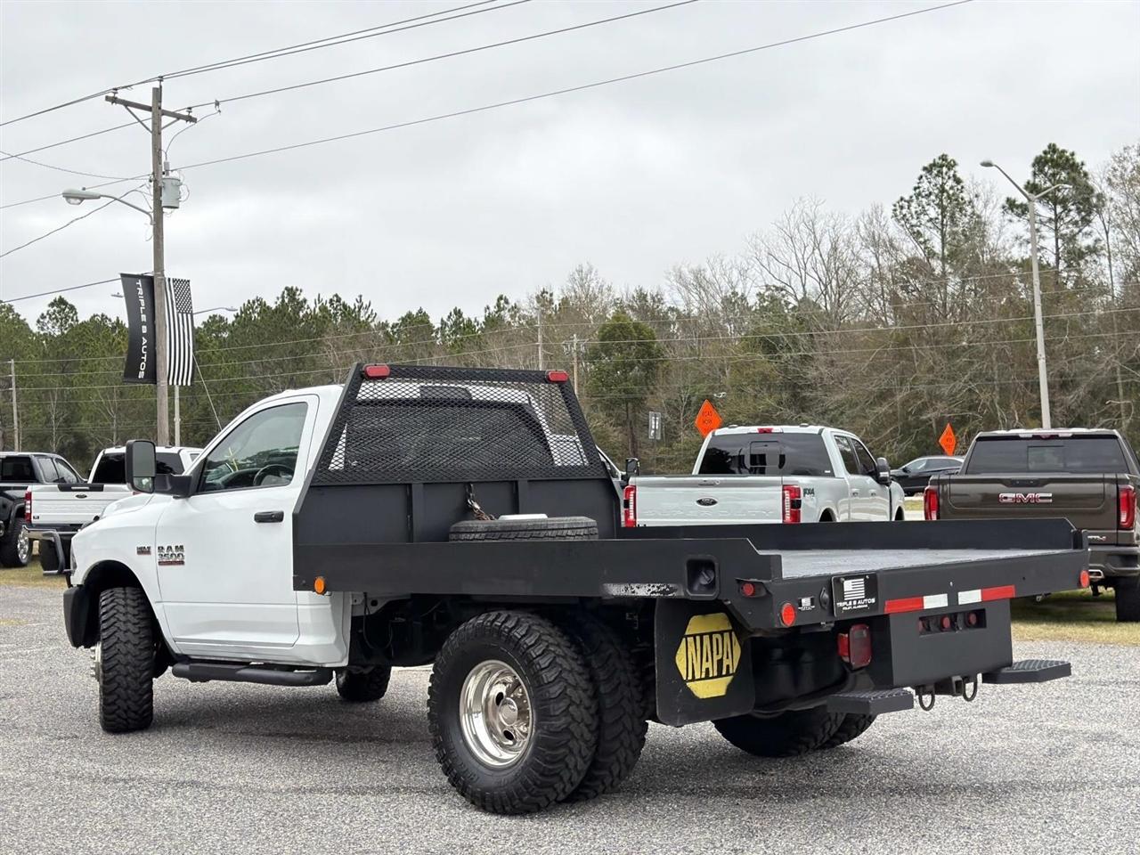 RAM 3500 4WD Reg Cab 143" WB 60" CA Tradesman 2015