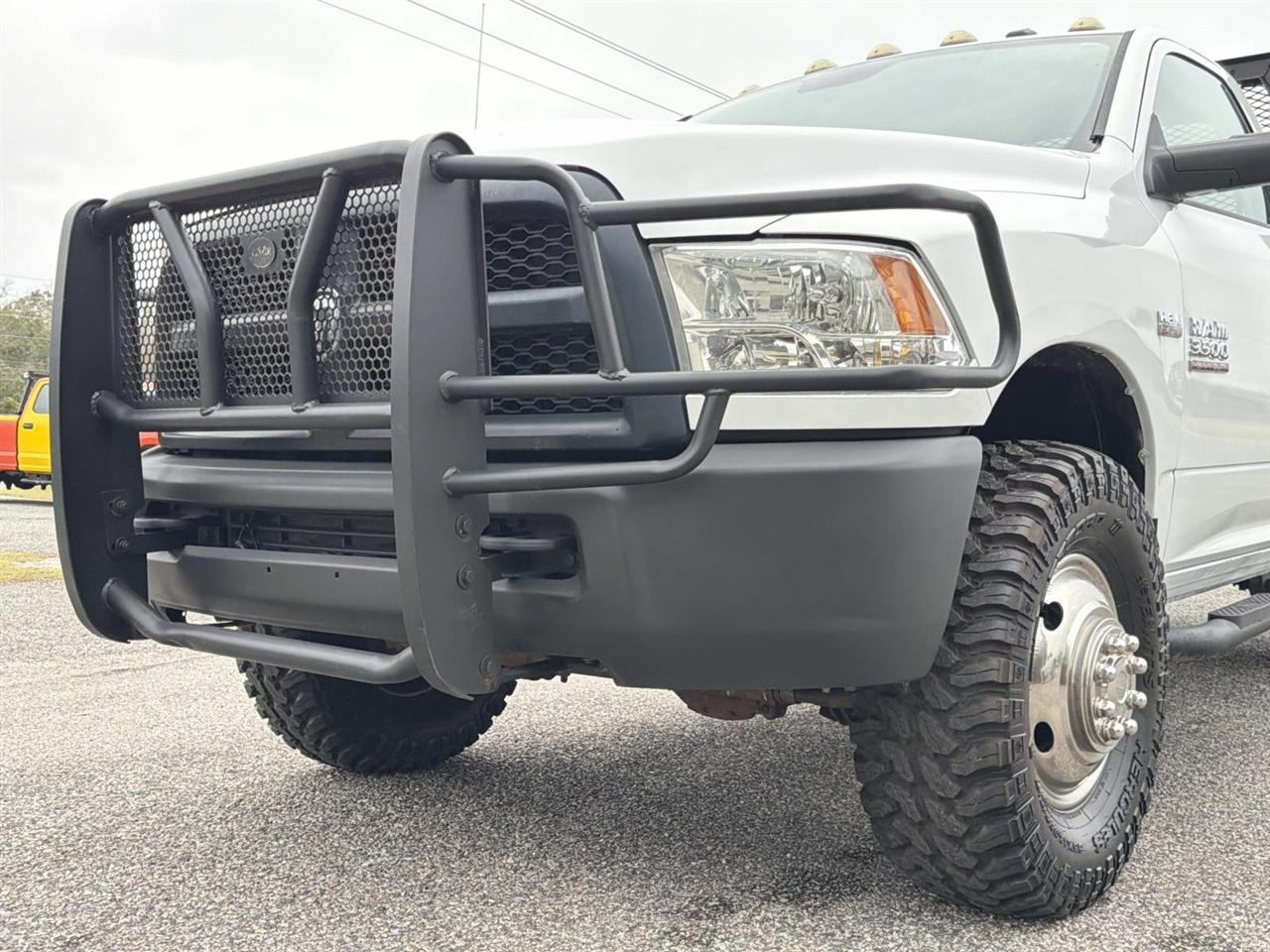 RAM 3500 4WD Reg Cab 143" WB 60" CA Tradesman 2015