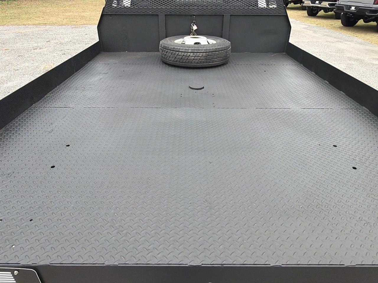 RAM 3500 4WD Reg Cab 143" WB 60" CA Tradesman 2015