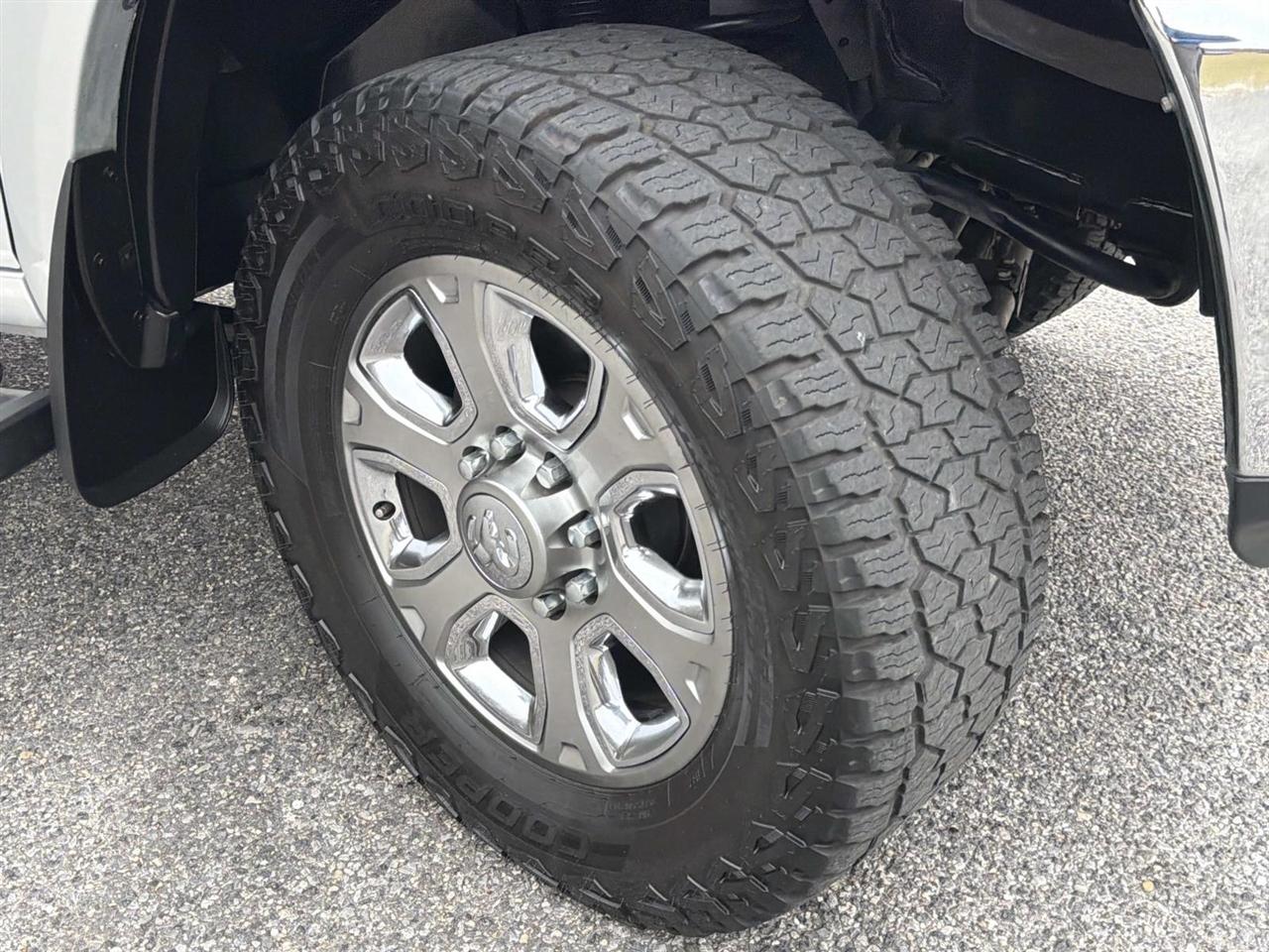 RAM 2500 Laramie 4x4 Crew Cab 6'4" Box 2018