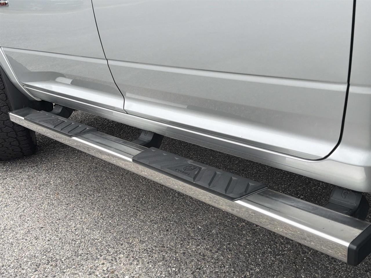 RAM 2500 Laramie 4x4 Crew Cab 6'4" Box 2018