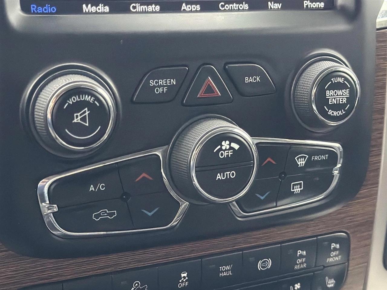 RAM 2500 Laramie 4x4 Crew Cab 6'4" Box 2018