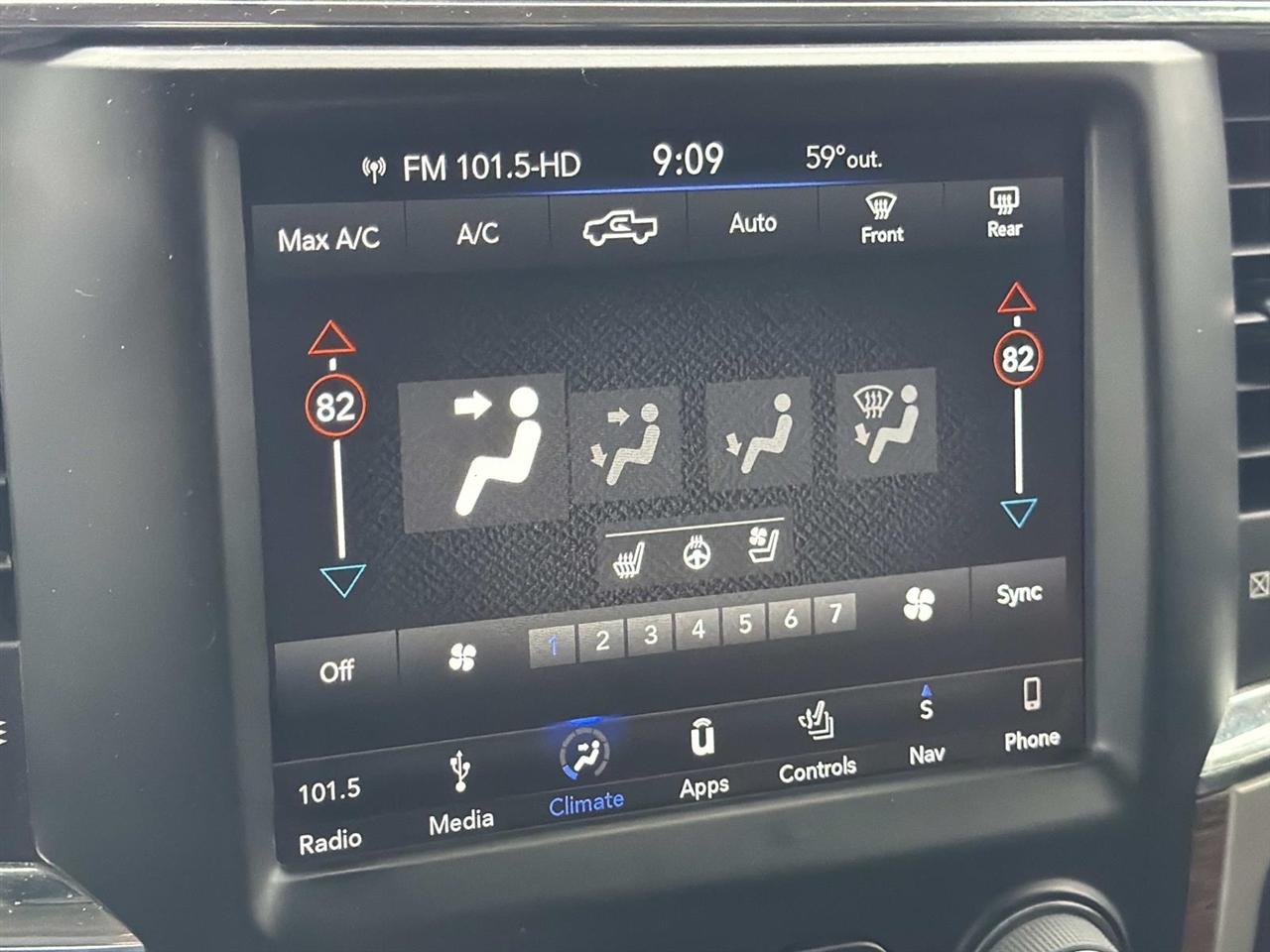 RAM 2500 Laramie 4x4 Crew Cab 6'4" Box 2018