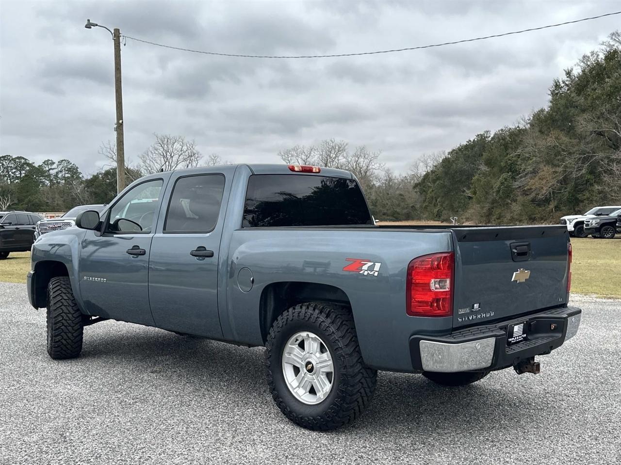 Chevrolet Silverado 1500 4WD Crew Cab 143.5" LT 2011