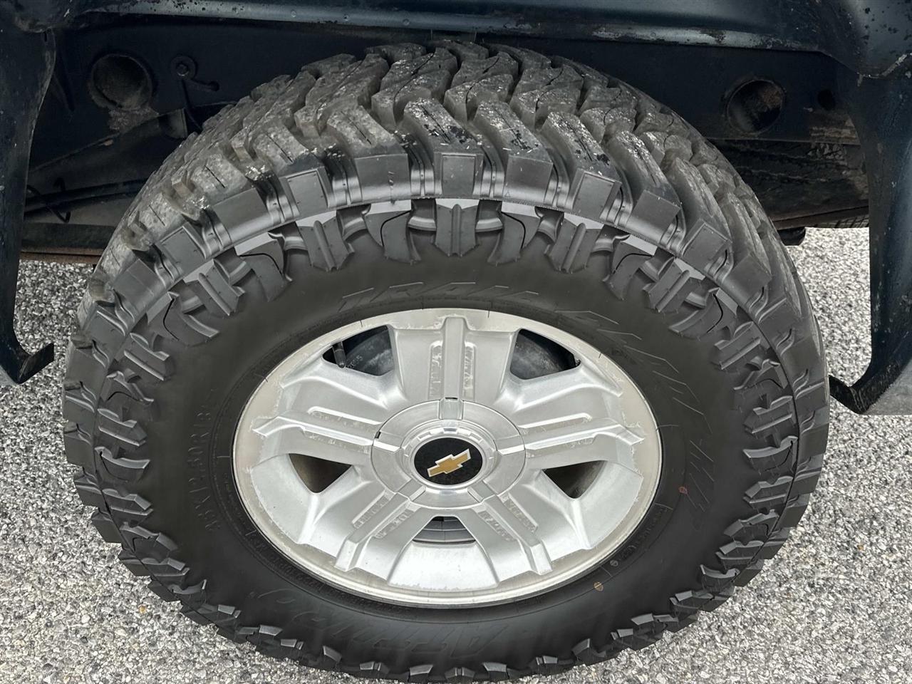 Chevrolet Silverado 1500 4WD Crew Cab 143.5" LT 2011