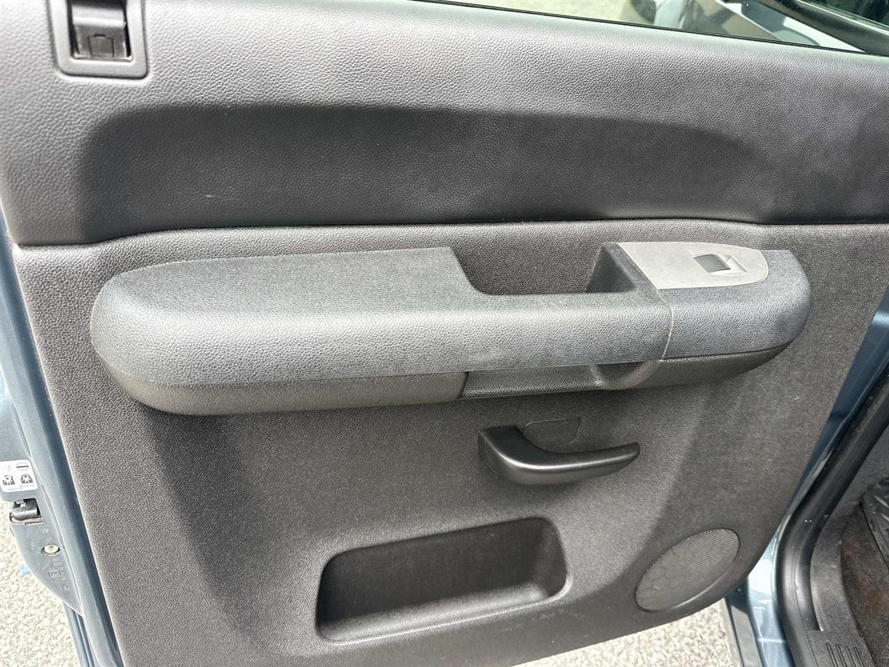 Chevrolet Silverado 1500 4WD Crew Cab 143.5" LT 2011