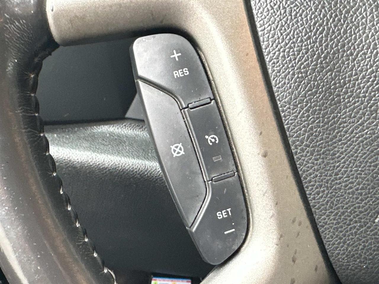 Chevrolet Silverado 1500 4WD Crew Cab 143.5" LT 2011