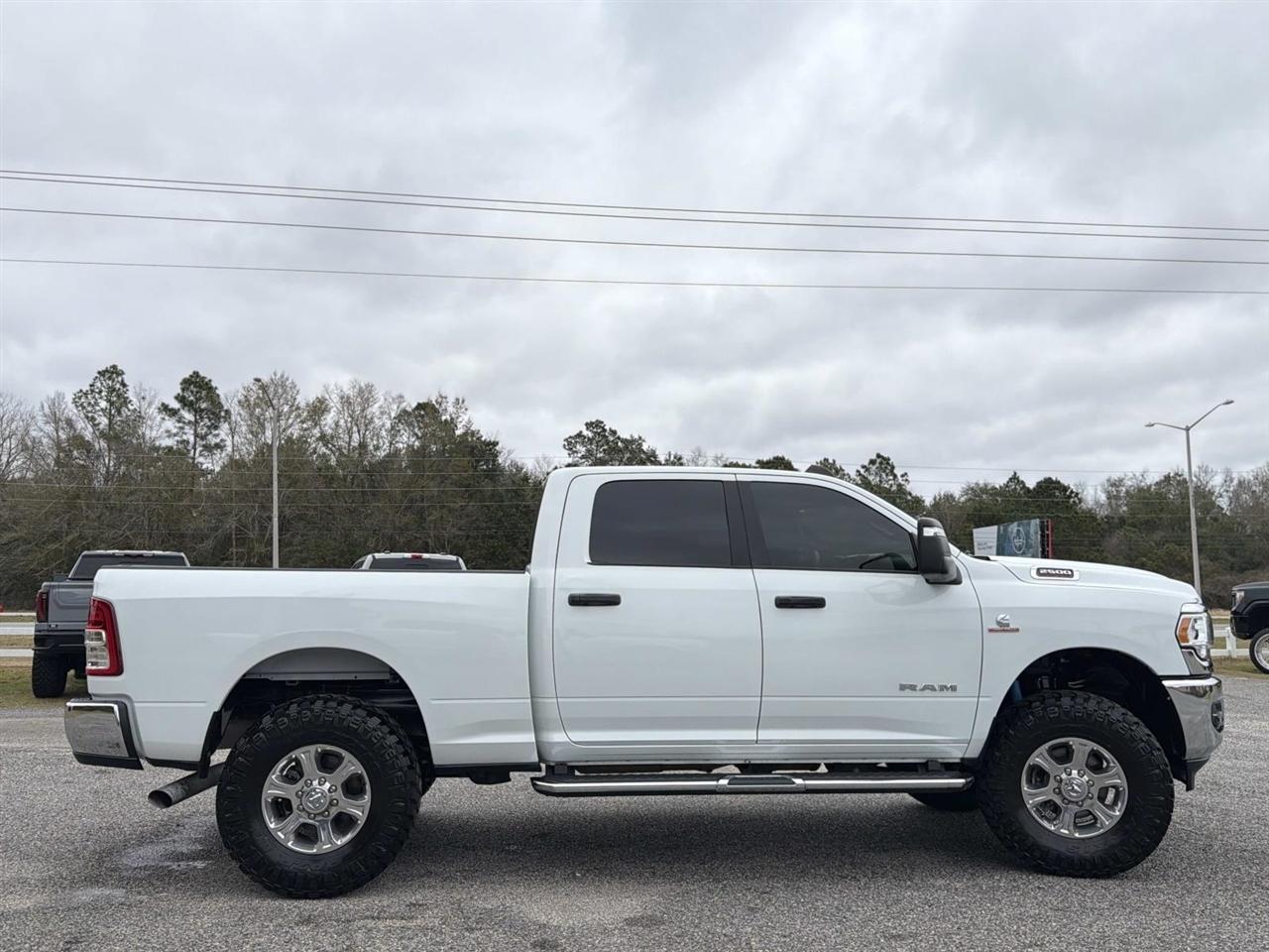 RAM 2500 Big Horn 4x4 Crew Cab 6'4" Box 2024