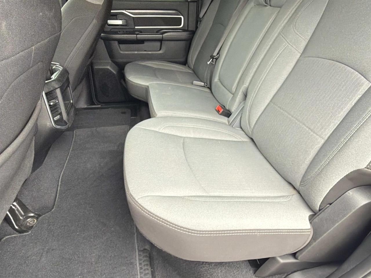 RAM 2500 Big Horn 4x4 Crew Cab 6'4" Box 2024