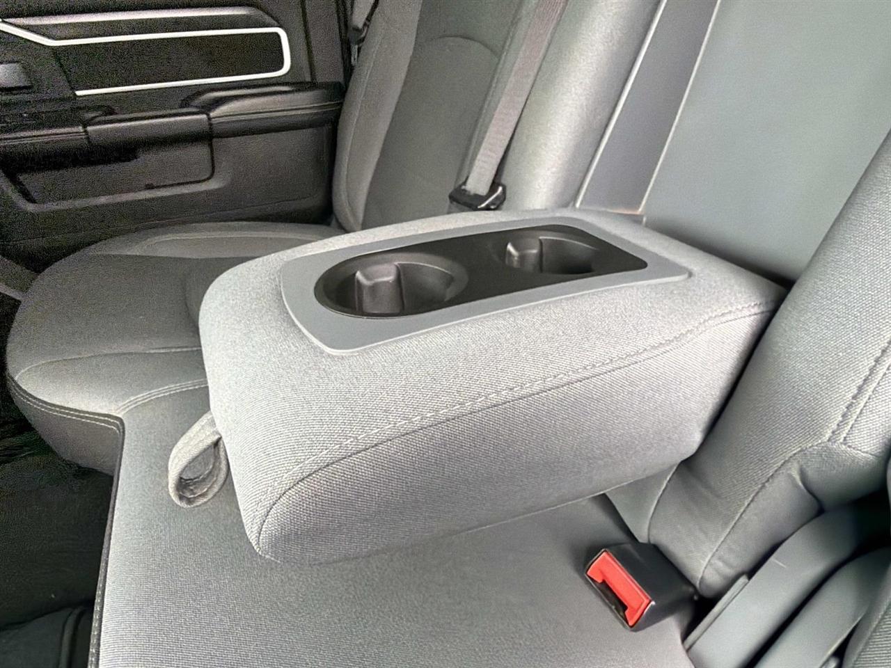 RAM 2500 Big Horn 4x4 Crew Cab 6'4" Box 2024