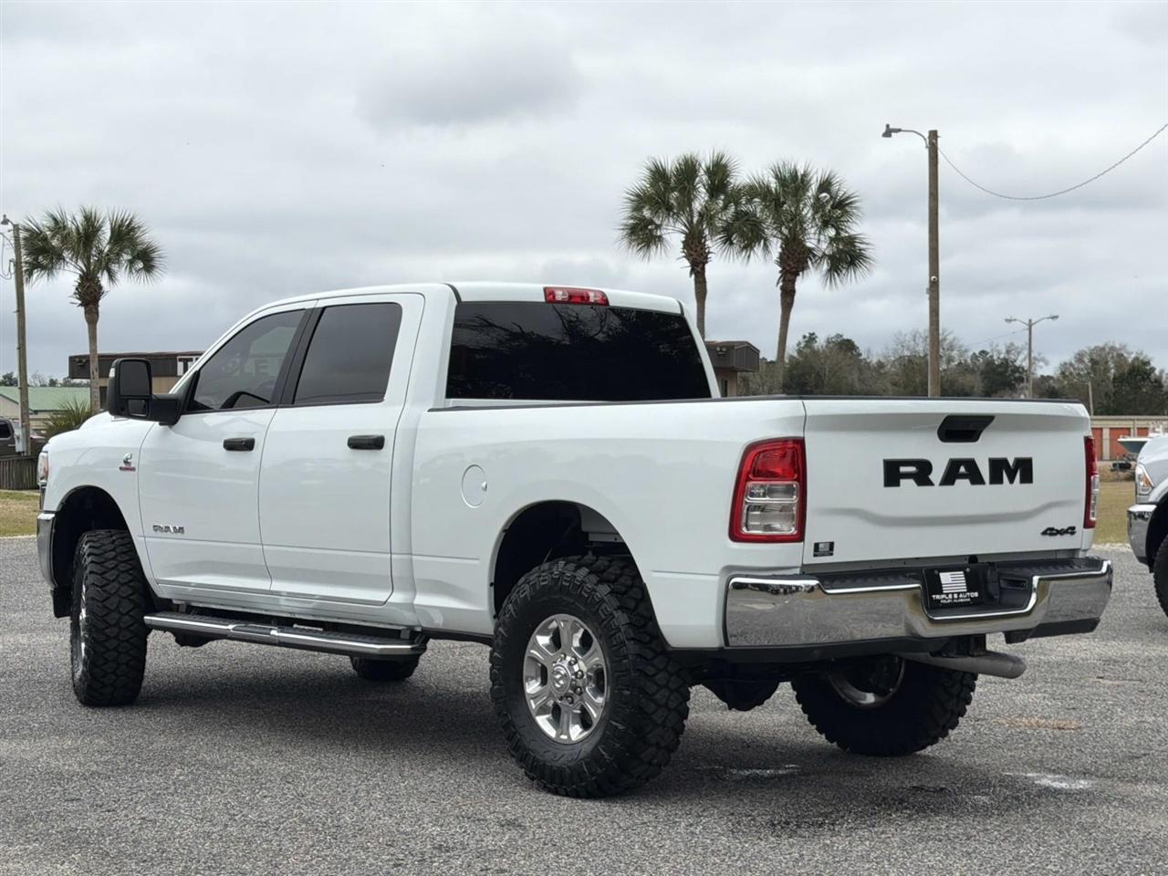 RAM 2500 Big Horn 4x4 Crew Cab 6'4" Box 2024