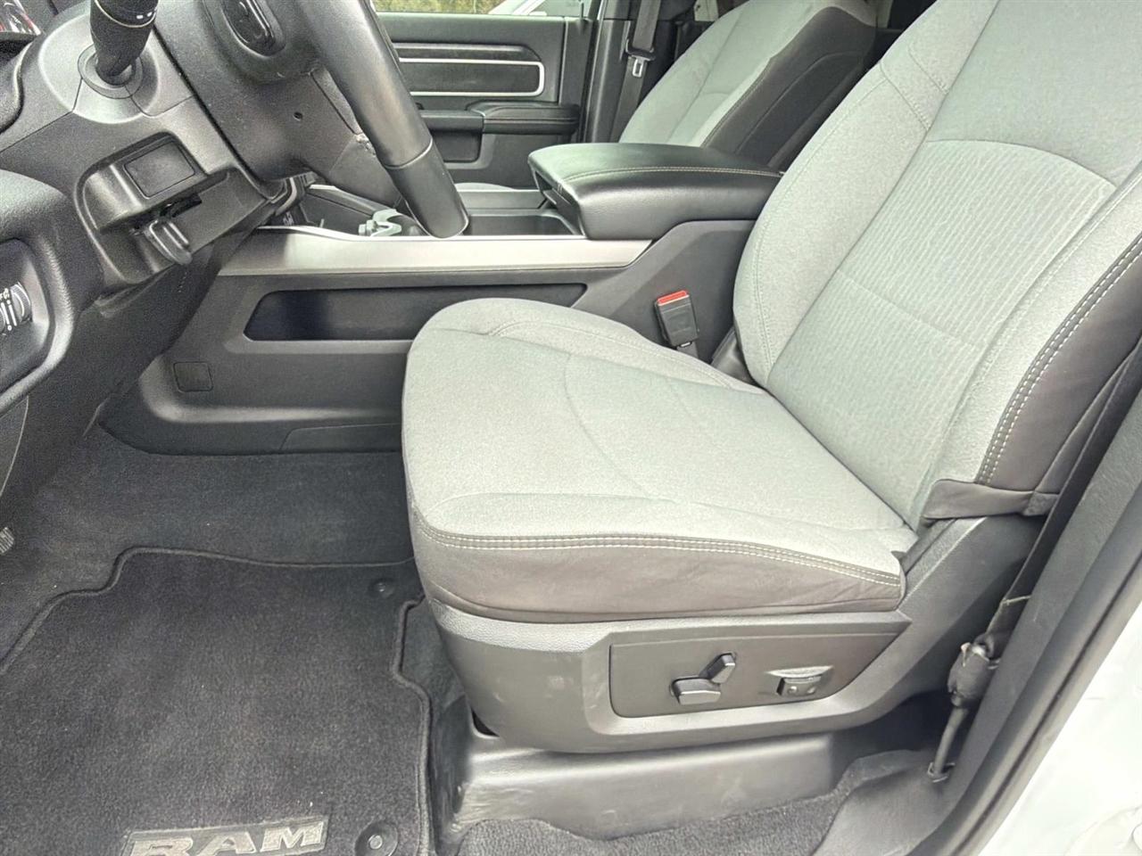 RAM 2500 Big Horn 4x4 Crew Cab 6'4" Box 2024