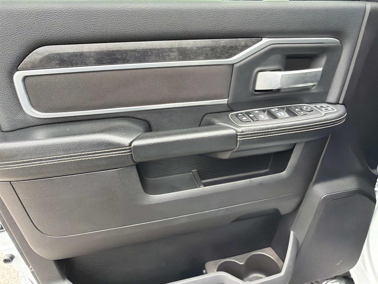 RAM 2500 Big Horn 4x4 Crew Cab 6'4" Box 2024