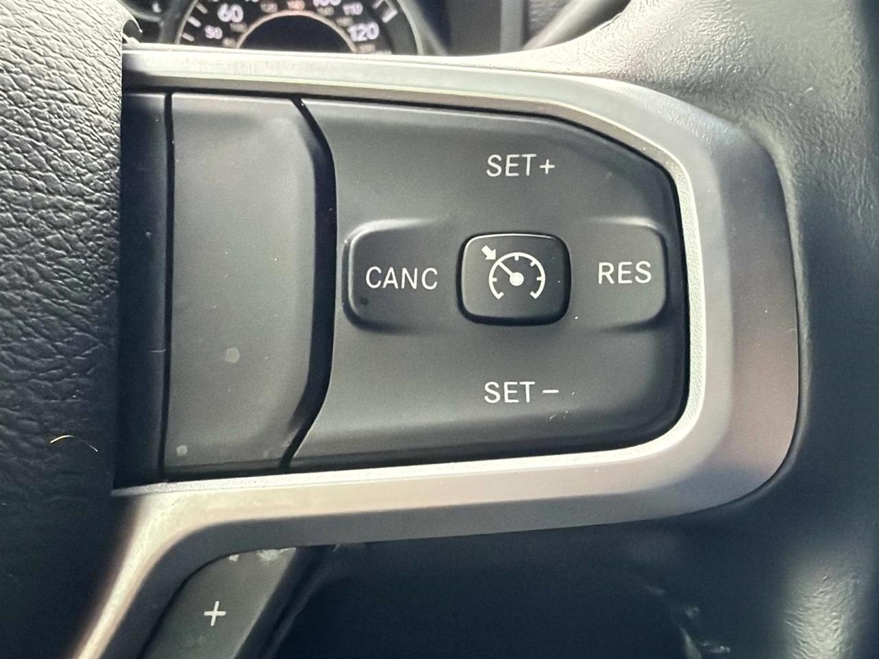 RAM 2500 Big Horn 4x4 Crew Cab 6'4" Box 2024