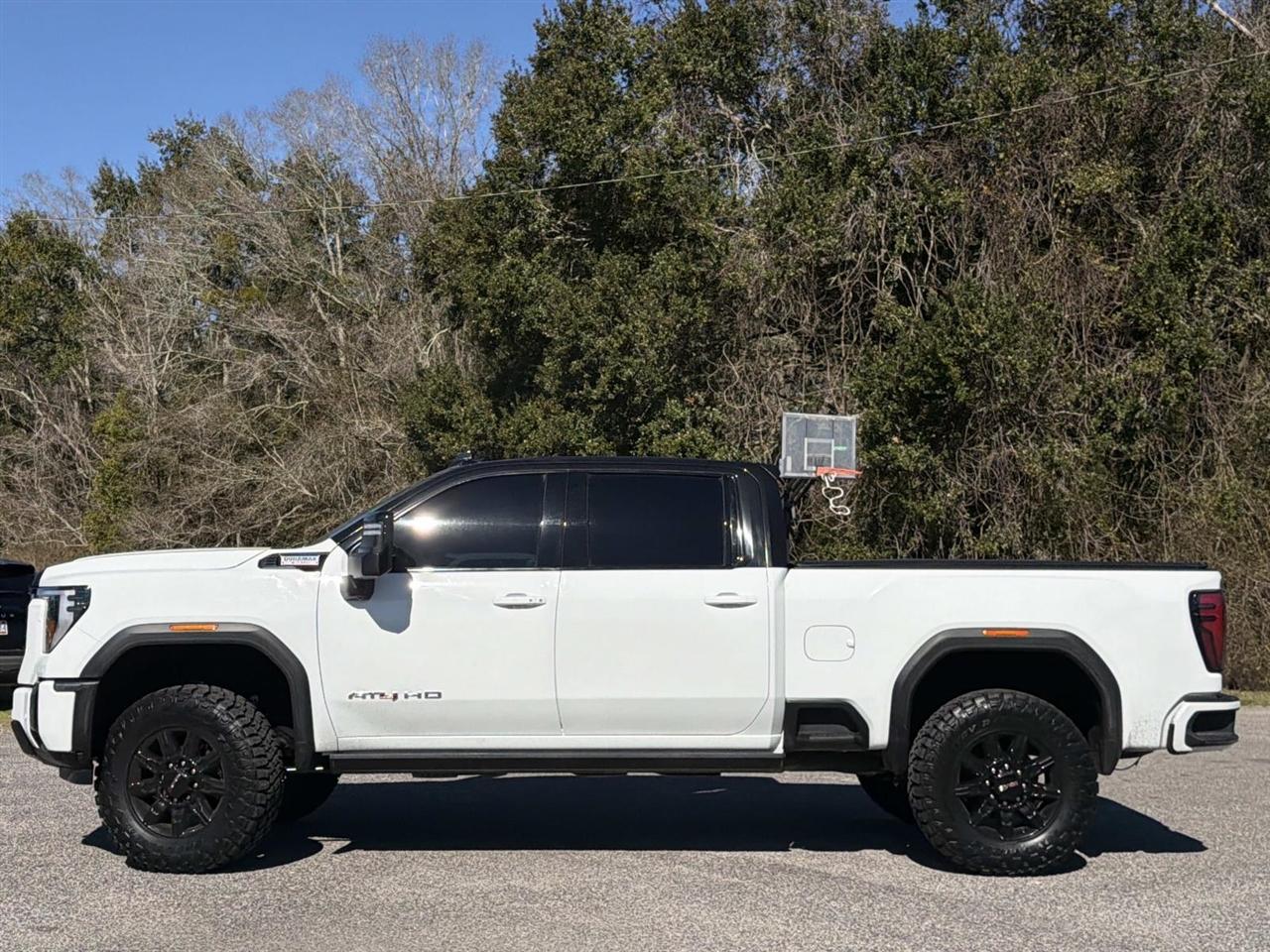 GMC Sierra 2500HD 4WD Crew Cab 159" AT4 2024