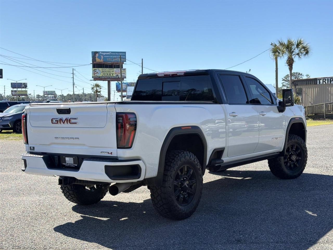 GMC Sierra 2500HD 4WD Crew Cab 159" AT4 2024