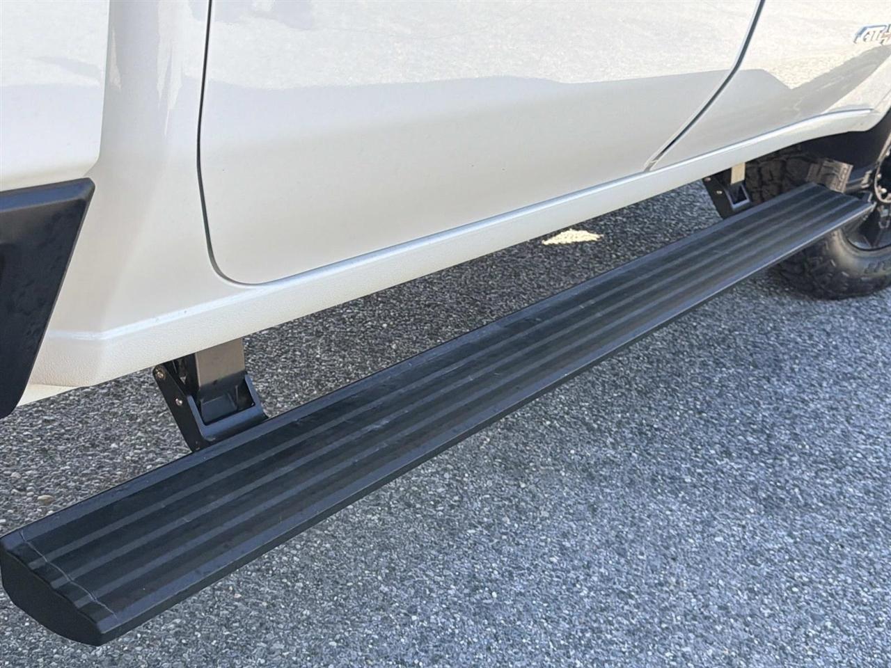 GMC Sierra 2500HD 4WD Crew Cab 159" AT4 2024