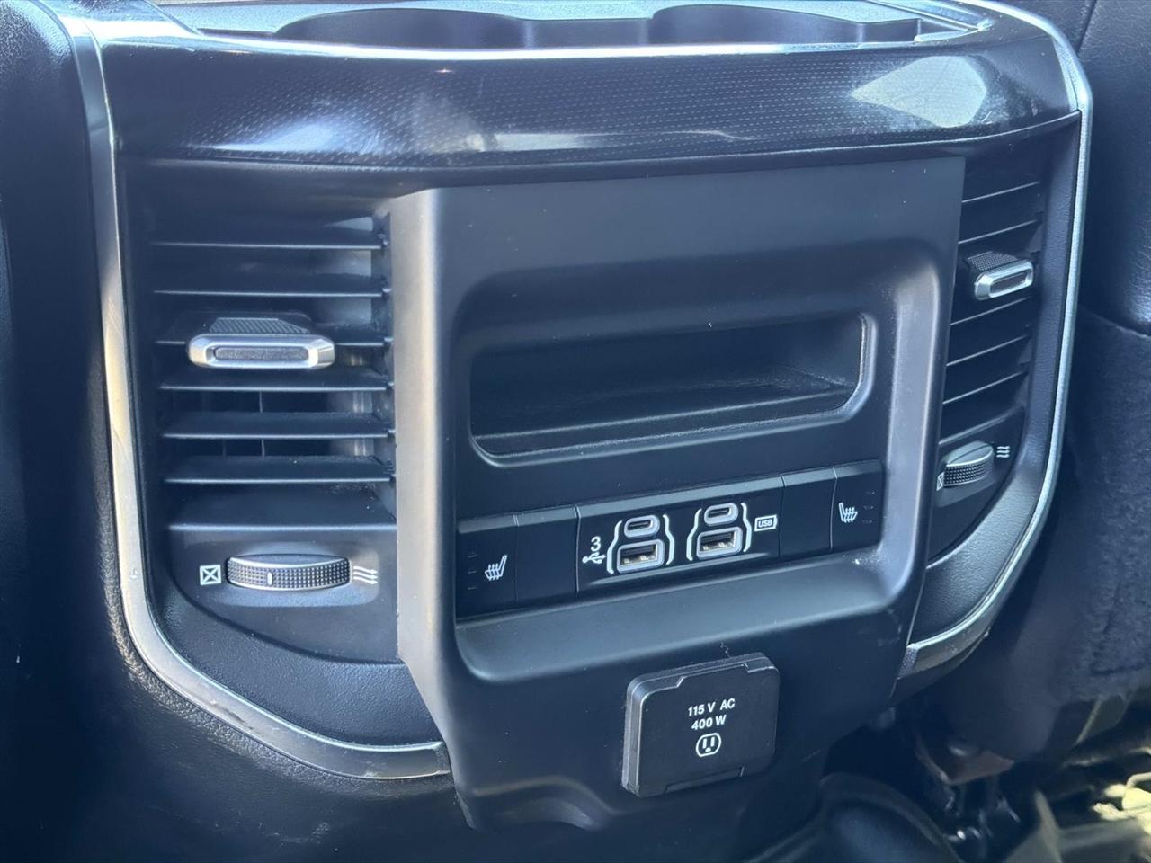 RAM 2500 Laramie 4x4 Crew Cab 6'4" Box 2019