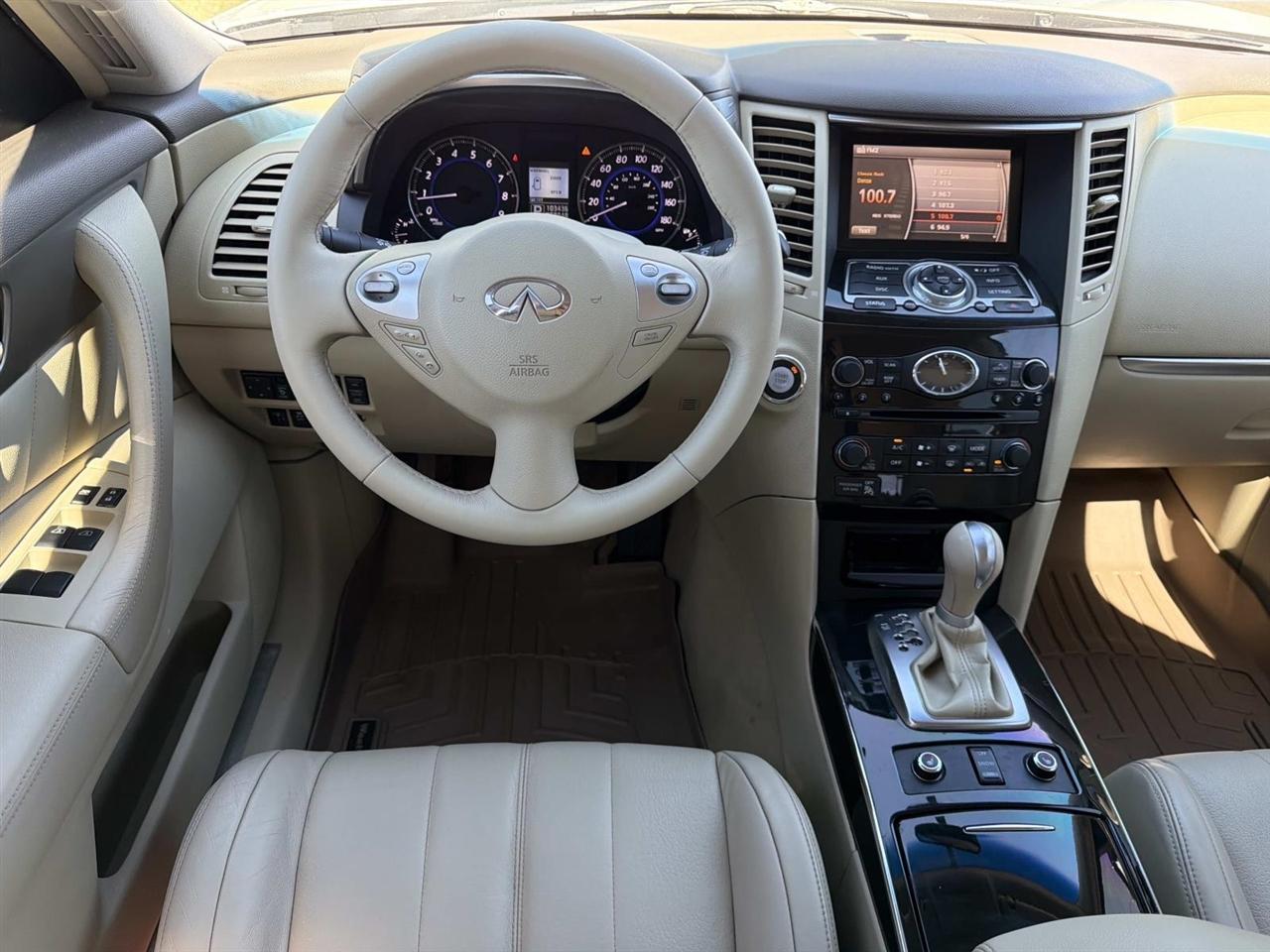 Infiniti QX70 RWD 4dr 2014