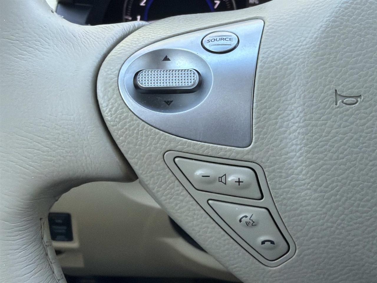 Infiniti QX70 RWD 4dr 2014