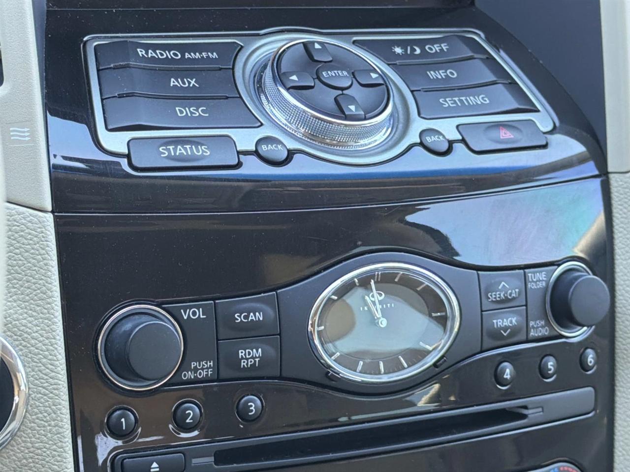 Infiniti QX70 RWD 4dr 2014