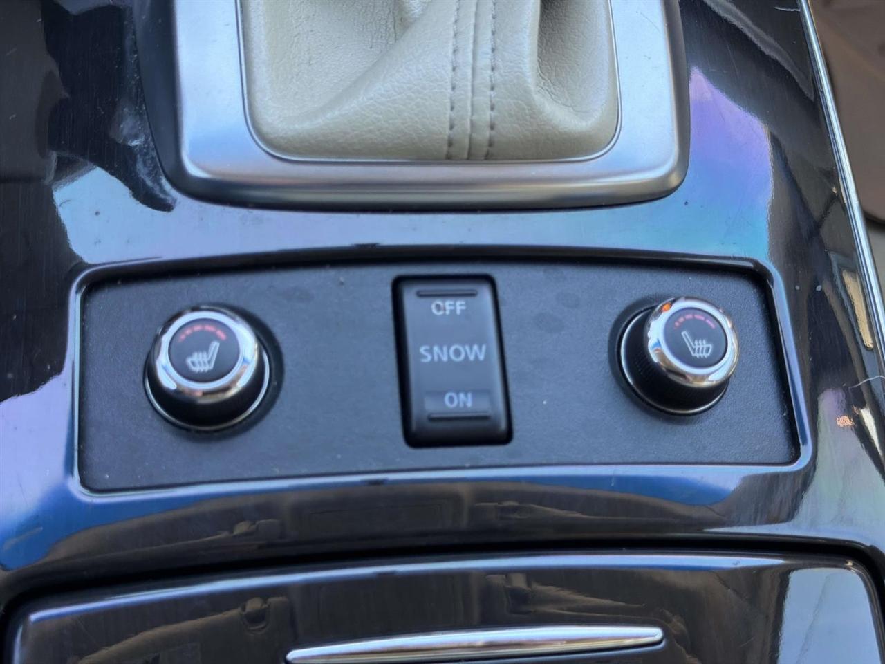 Infiniti QX70 RWD 4dr 2014