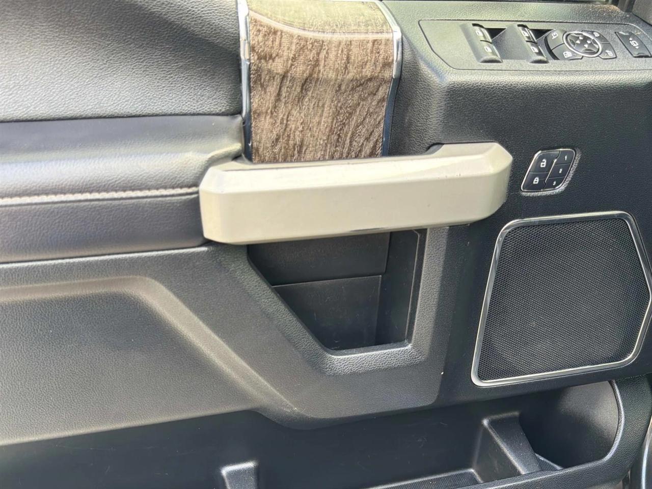 Ford Super Duty F-250 SRW Lariat 4WD Crew Cab 6.75' Box 2017