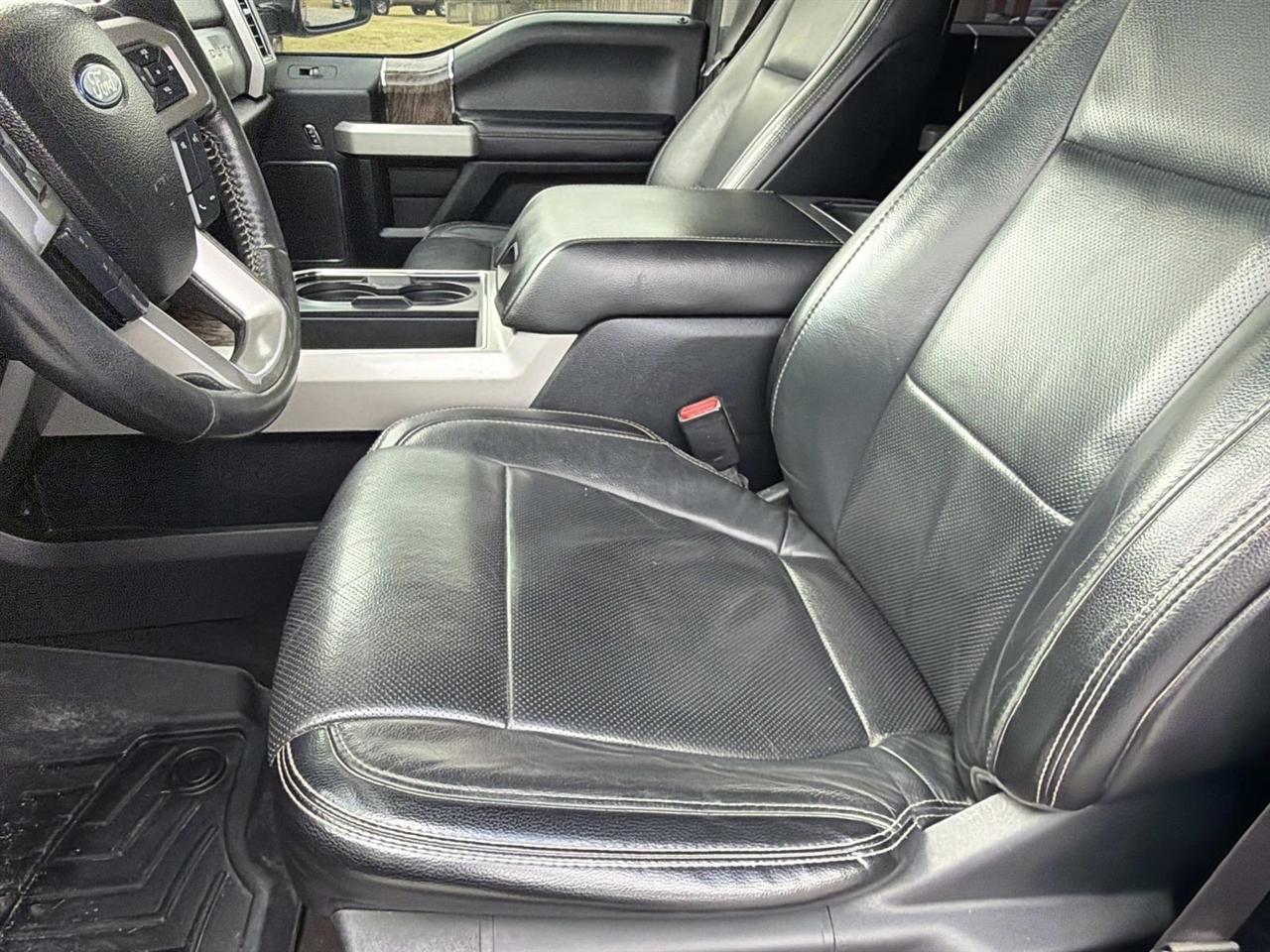 Ford Super Duty F-250 SRW Lariat 4WD Crew Cab 6.75' Box 2017