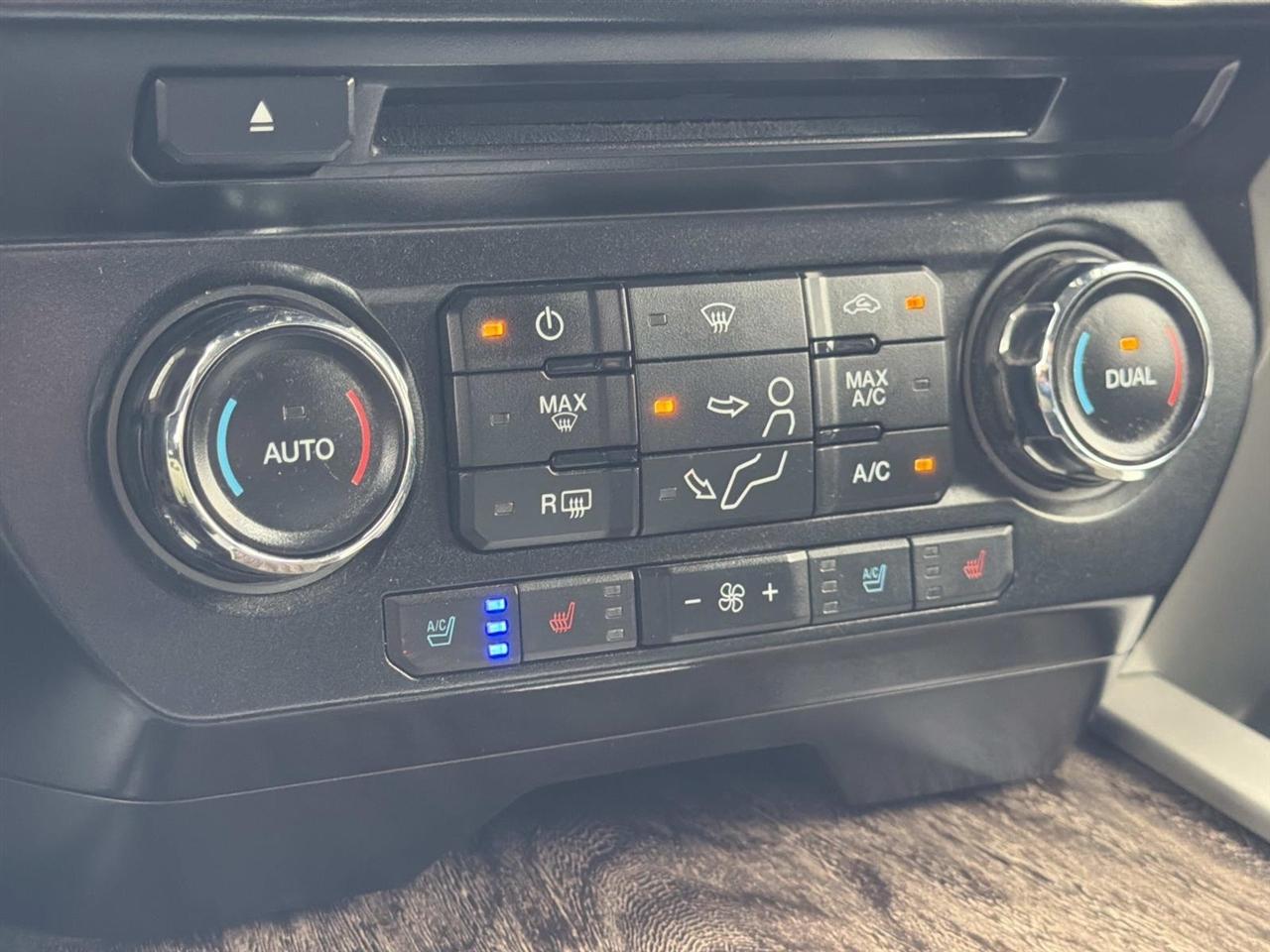 Ford Super Duty F-250 SRW Lariat 4WD Crew Cab 6.75' Box 2017