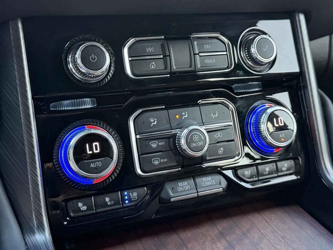 GMC Yukon 4WD 4dr Denali Ultimate 2024