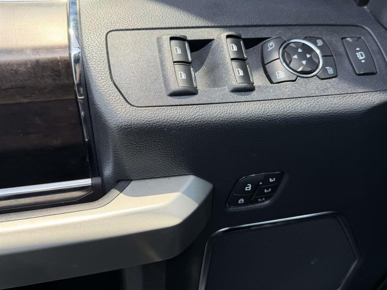 Ford Super Duty F-250 SRW Lariat 4WD Crew Cab 6.75' Box 2022