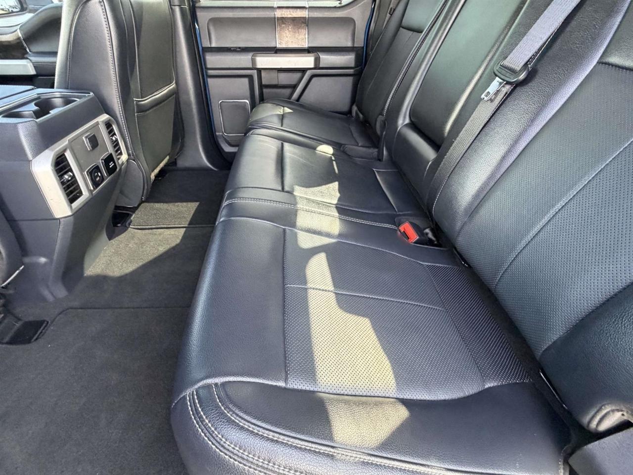 Ford Super Duty F-250 SRW Lariat 4WD Crew Cab 6.75' Box 2022