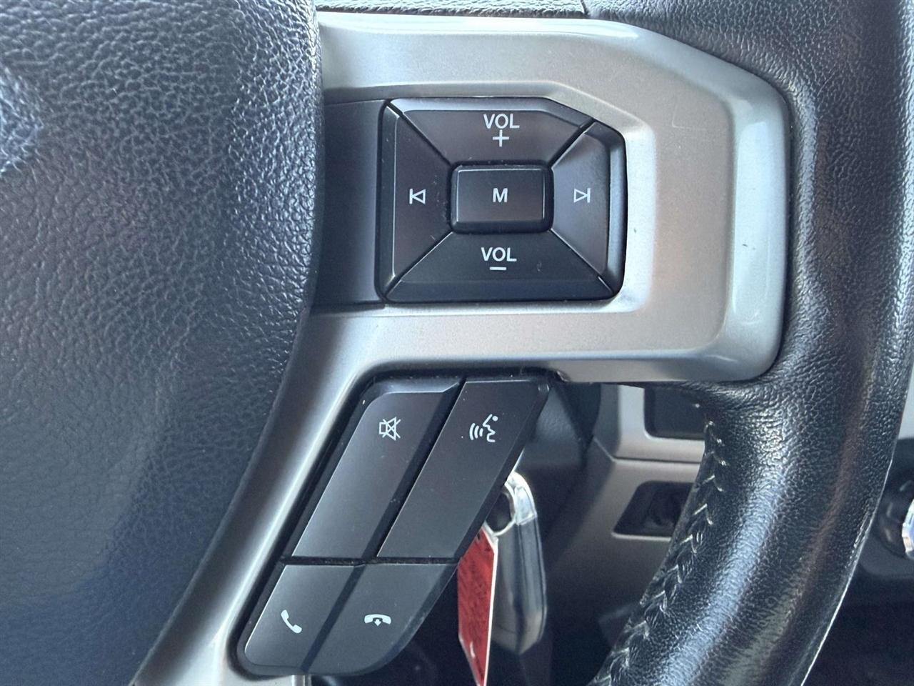 Ford Super Duty F-250 SRW Lariat 4WD Crew Cab 6.75' Box 2022