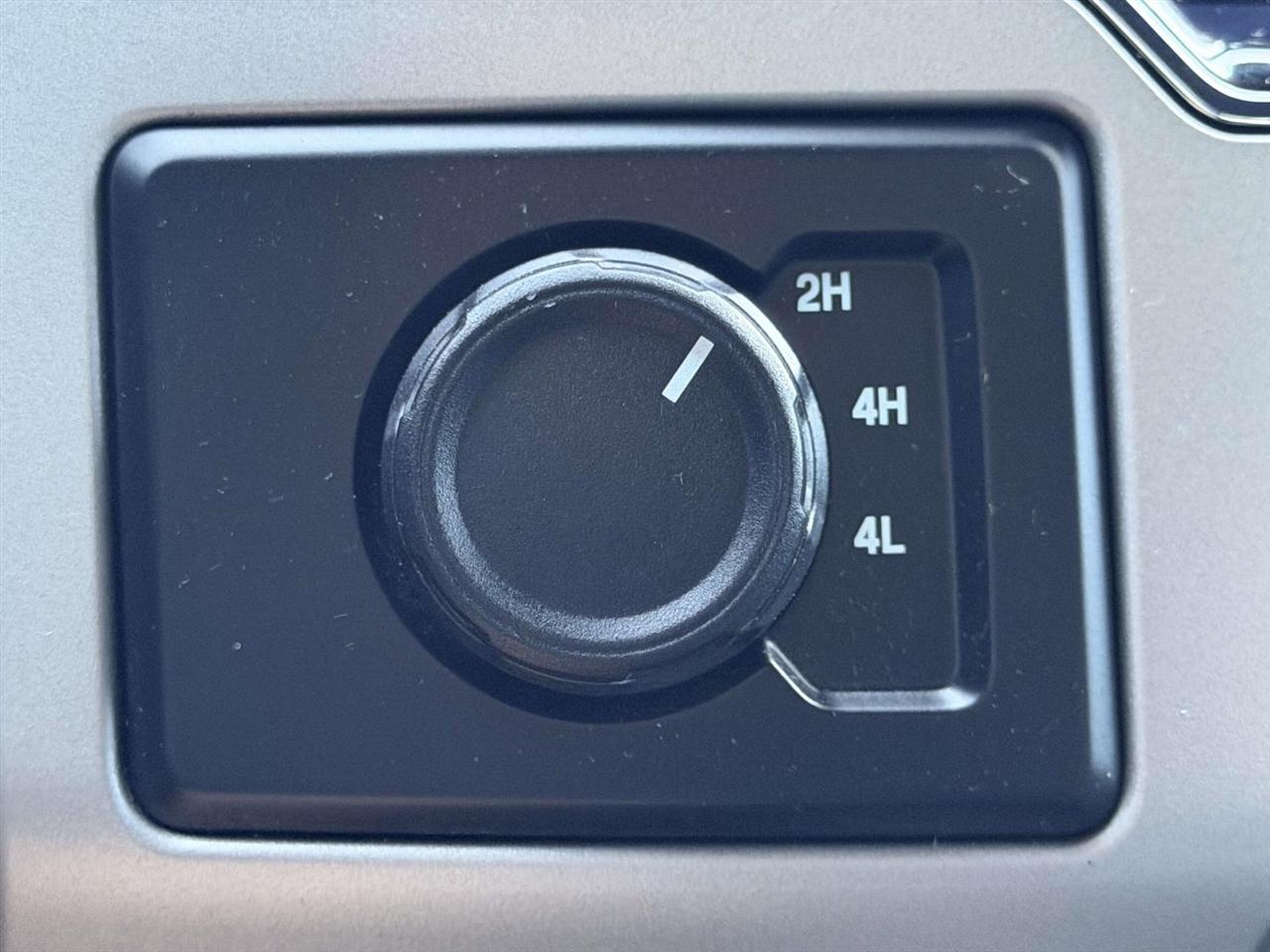 Ford Super Duty F-250 SRW Lariat 4WD Crew Cab 6.75' Box 2022