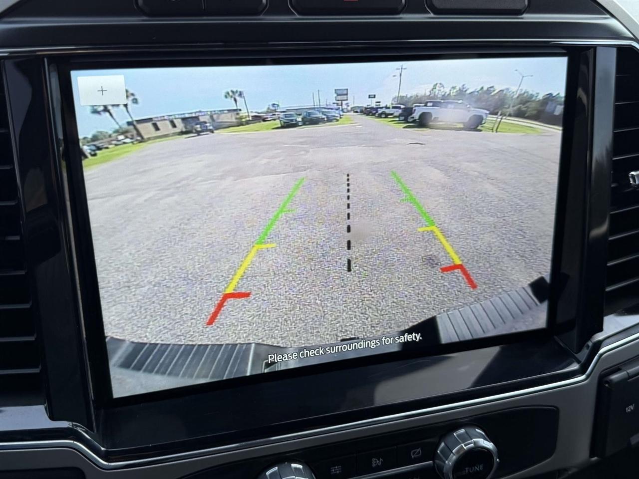 Ford Super Duty F-250 SRW Lariat 4WD Crew Cab 6.75' Box 2022