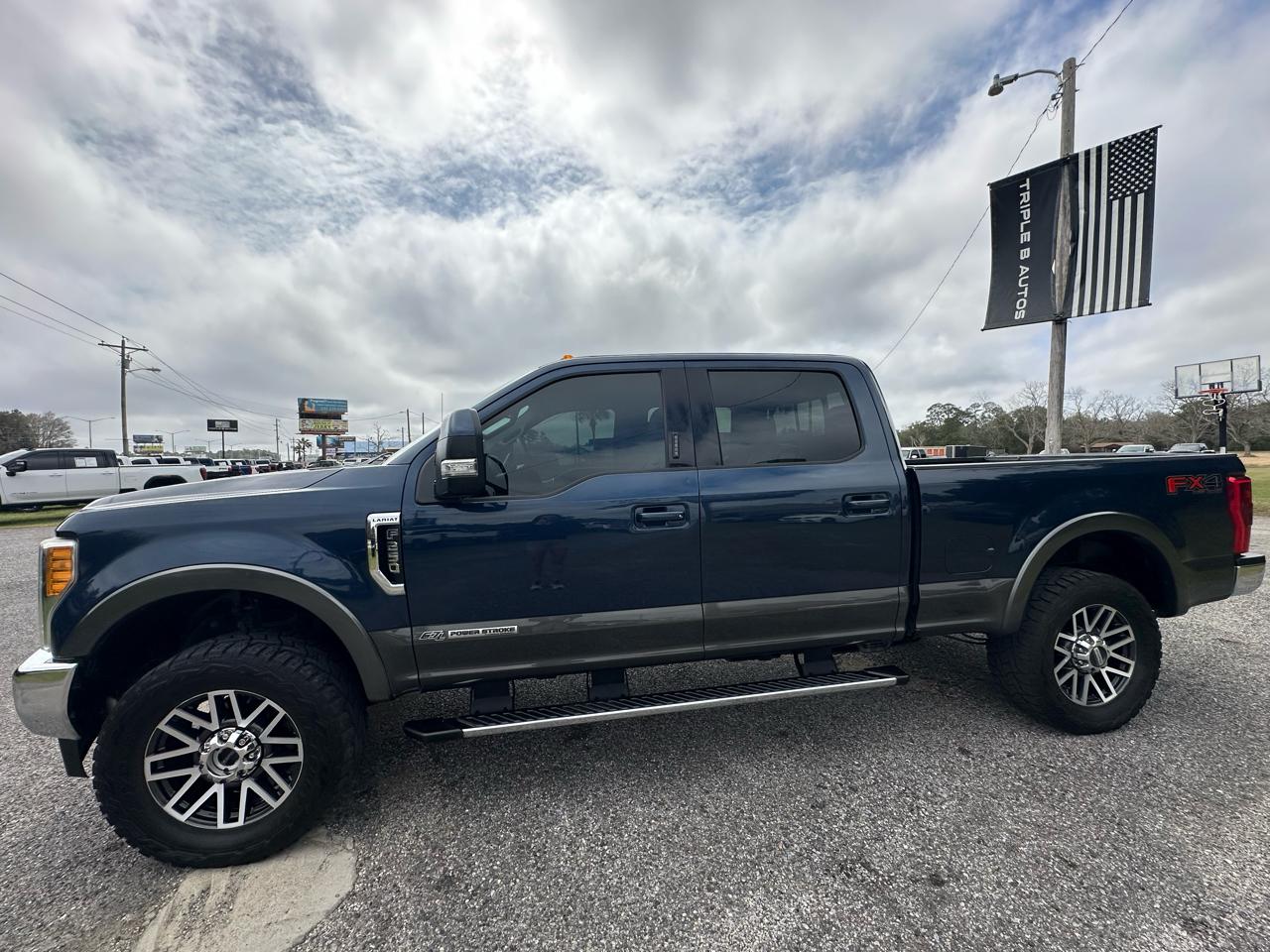 Ford Super Duty F-250 SRW Lariat 4WD Crew Cab 6.75' Box 2017