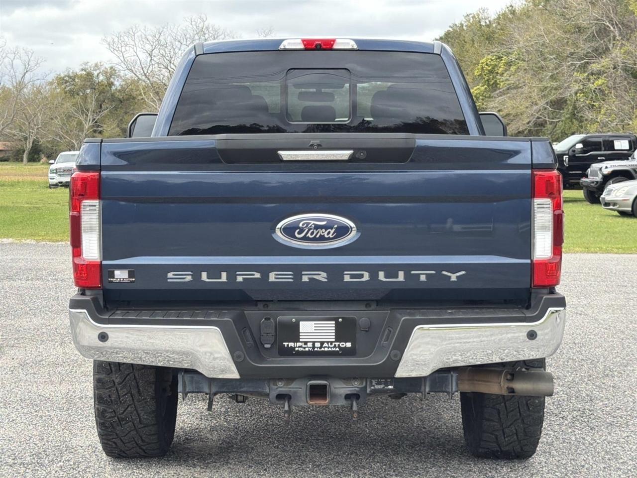 Ford Super Duty F-250 SRW Lariat 4WD Crew Cab 6.75' Box 2017
