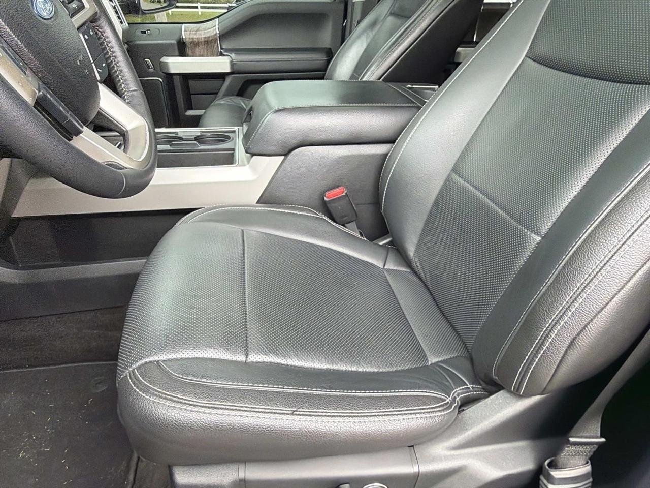 Ford Super Duty F-250 SRW Lariat 4WD Crew Cab 6.75' Box 2017